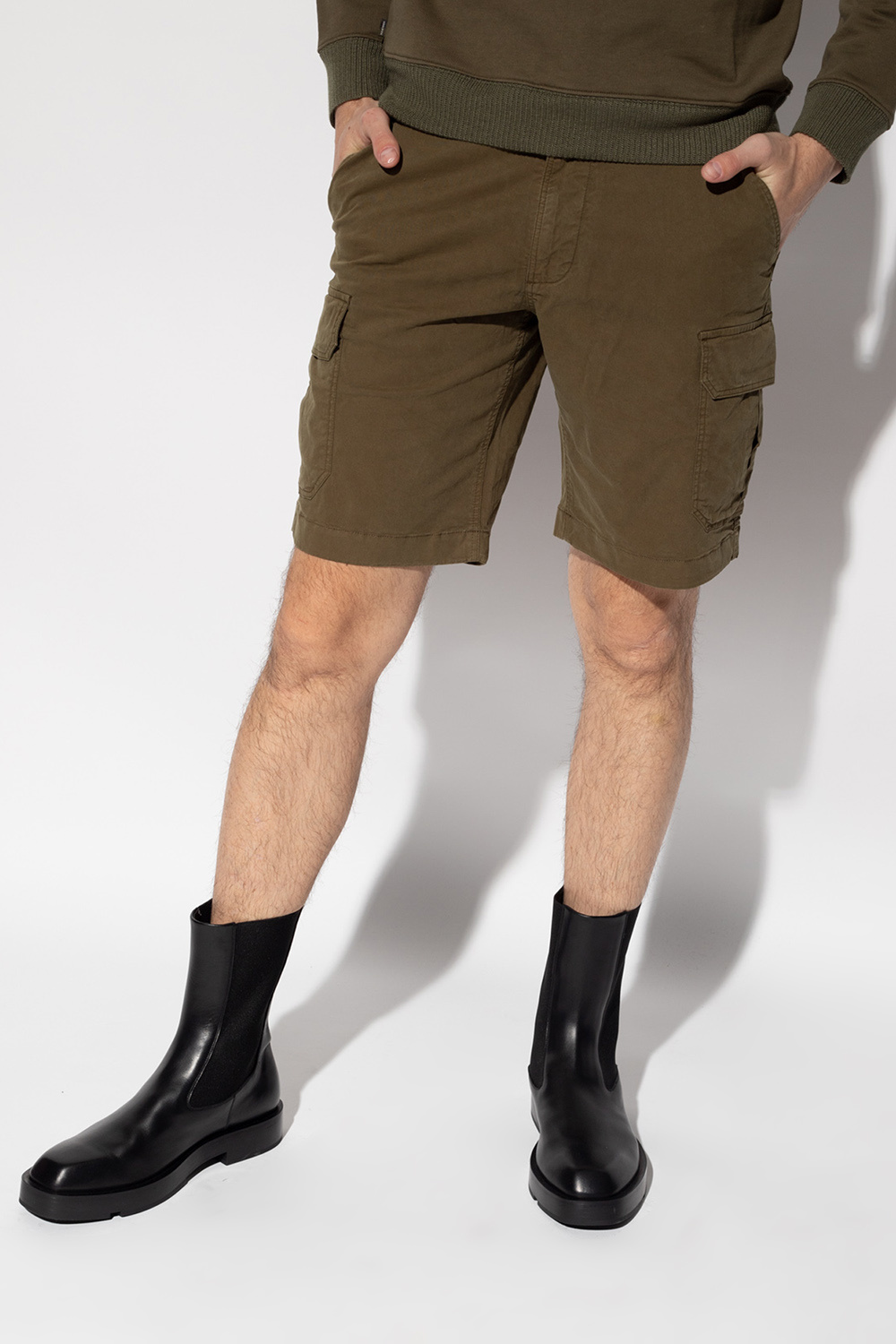 Woolrich Shorts with pockets